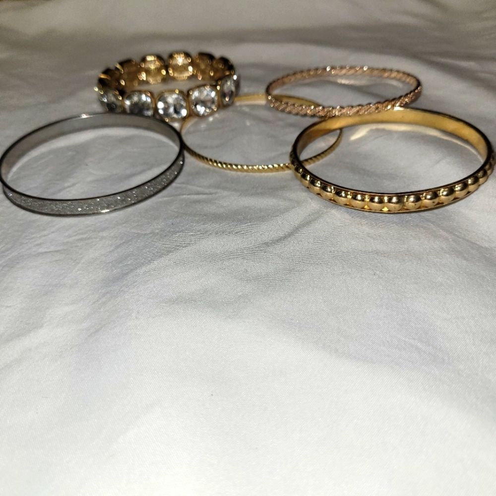 Set of 5 Fashion Bracelets - Gold Tone, Silver Tone, & Rhinestone Mix